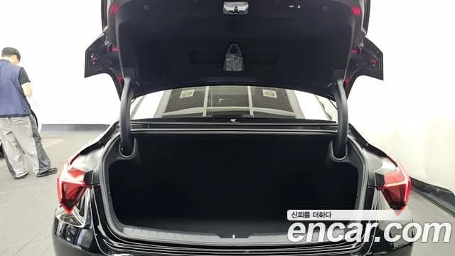 2024 Kia K8 Hybrid Signature Special Sold VIN KNAM5411BRA072664 – side profile 2024 Kia K8 Hybrid Signature Special Sold VIN KNAM5411BRA072664 – side profile