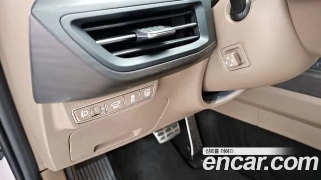 2024 Kia K8 Hybrid Signature Special Sold VIN KNAM5411BRA072852 – rear exterior 2024 Kia K8 Hybrid Signature Special Sold VIN KNAM5411BRA072852 – rear exterior