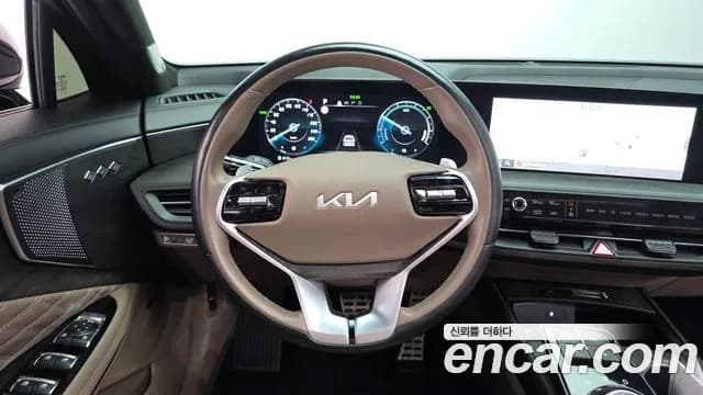 2024 Kia K8 Hybrid Signature Special Sold VIN KNAM5411BRA073002 – exterior detail 2024 Kia K8 Hybrid Signature Special Sold VIN KNAM5411BRA073002 – exterior detail