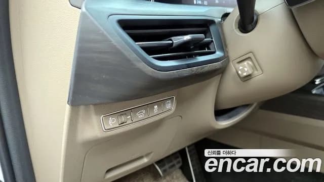 2024 Kia K8 Hybrid Signature Special Sold VIN KNAM5411BRA073092 – undercarriage 2024 Kia K8 Hybrid Signature Special Sold VIN KNAM5411BRA073092 – undercarriage
