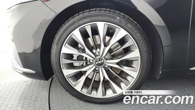 2022 Kia K8 3.5 Gasoline 2WD Sold VIN KNAM541DBNA004055 – photo 18 2022 Kia K8 3.5 Gasoline 2WD Sold VIN KNAM541DBNA004055 – photo 18