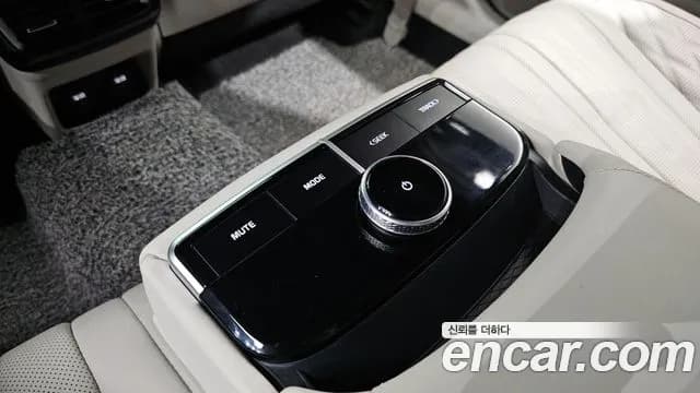 2022 Kia K8 3.5 Gasoline 4WD Sold VIN KNAM541DDNA010767 – photo 13 2022 Kia K8 3.5 Gasoline 4WD Sold VIN KNAM541DDNA010767 – photo 13