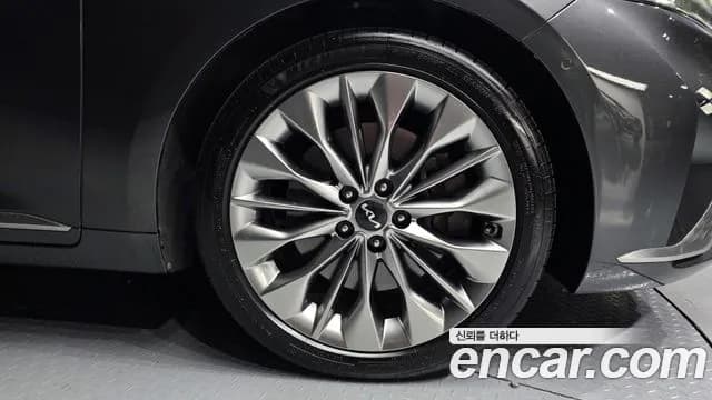 2022 Kia K8 3.5 Gasoline 4WD Sold VIN KNAM541DDNA029733 – trunk area 2022 Kia K8 3.5 Gasoline 4WD Sold VIN KNAM541DDNA029733 – trunk area