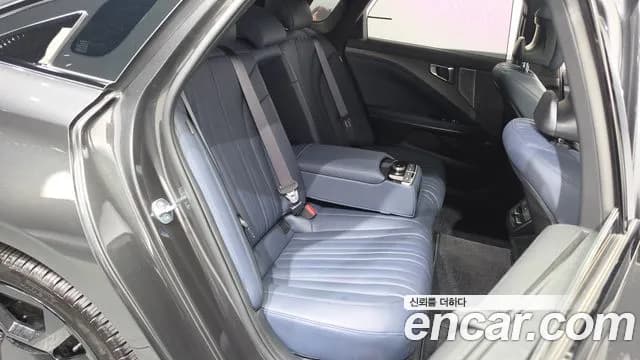 2025 Kia The New K8 3.5 Gasoline 4WD Sold VIN KNAM541DDSA083616 – rear exterior 2025 Kia The New K8 3.5 Gasoline 4WD Sold VIN KNAM541DDSA083616 – rear exterior