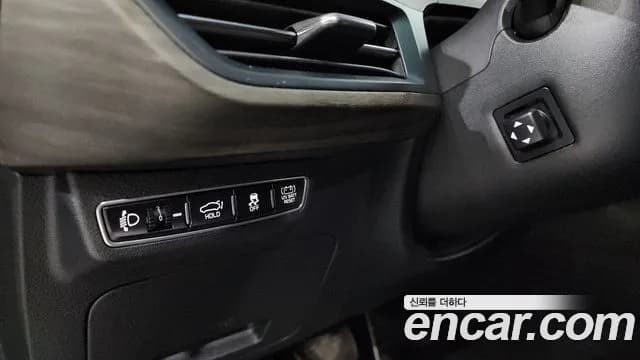 2022 Kia K8 Hybrid Signature Sold VIN KNAM6411BNA004485 – exterior detail 2022 Kia K8 Hybrid Signature Sold VIN KNAM6411BNA004485 – exterior detail