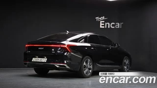 2022 Kia K8 Hybrid Signature Sold VIN KNAM6411BNA006110 – trunk area 2022 Kia K8 Hybrid Signature Sold VIN KNAM6411BNA006110 – trunk area