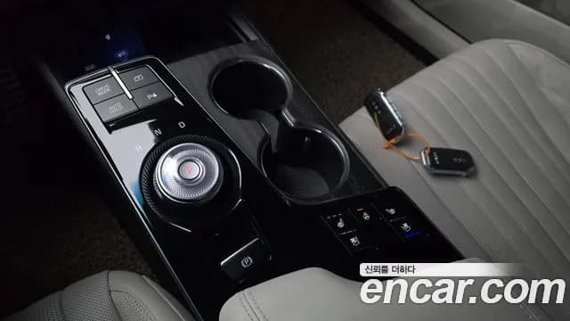2022 Kia K8 Hybrid Signature Sold VIN KNAM6411BNA013734 – undercarriage 2022 Kia K8 Hybrid Signature Sold VIN KNAM6411BNA013734 – undercarriage