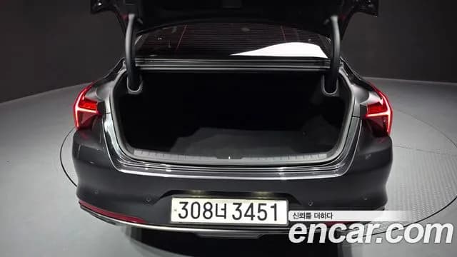 2022 Kia K8 Hybrid Signature Sold VIN KNAM6411BNA014821 – trunk area 2022 Kia K8 Hybrid Signature Sold VIN KNAM6411BNA014821 – trunk area