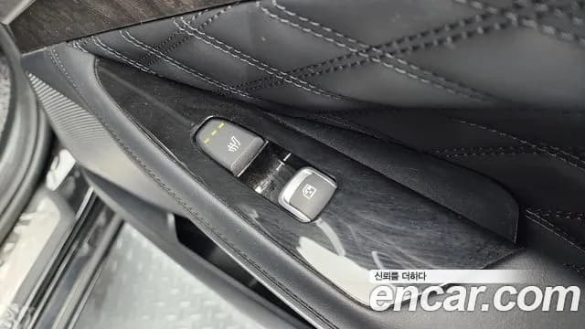 2022 Kia K8 Hybrid Signature Sold VIN KNAM6411BNA016454 – exterior detail 2022 Kia K8 Hybrid Signature Sold VIN KNAM6411BNA016454 – exterior detail