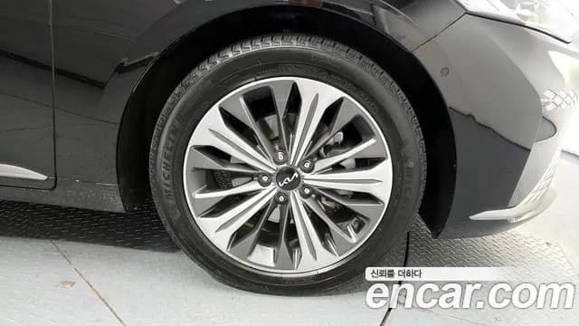 2022 Kia K8 Hybrid Signature Sold VIN KNAM6411BNA020312 – front exterior 2022 Kia K8 Hybrid Signature Sold VIN KNAM6411BNA020312 – front exterior