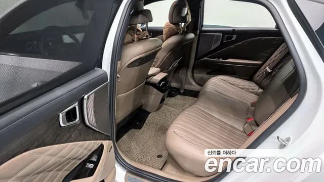 2023 Kia K8 Hybrid Signature Sold VIN KNAM6411BPA034988 – interior seats 2023 Kia K8 Hybrid Signature Sold VIN KNAM6411BPA034988 – interior seats