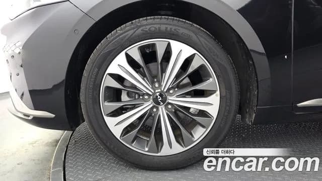 2023 Kia K8 Hybrid Signature Sold VIN KNAM6411BPA040760 – side profile 2023 Kia K8 Hybrid Signature Sold VIN KNAM6411BPA040760 – side profile