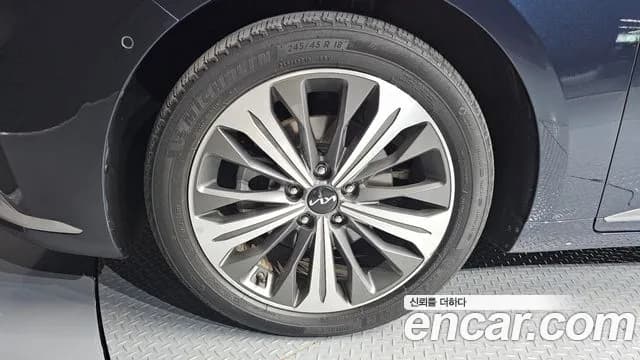 2023 Kia K8 Hybrid Signature Sold VIN KNAM6411BPA045498 – exterior detail 2023 Kia K8 Hybrid Signature Sold VIN KNAM6411BPA045498 – exterior detail