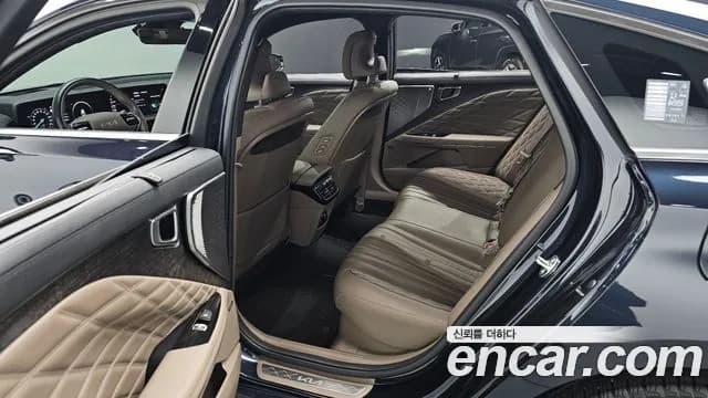 2023 Kia K8 Hybrid Signature Sold VIN KNAM6411BPA045659 – exterior detail 2023 Kia K8 Hybrid Signature Sold VIN KNAM6411BPA045659 – exterior detail