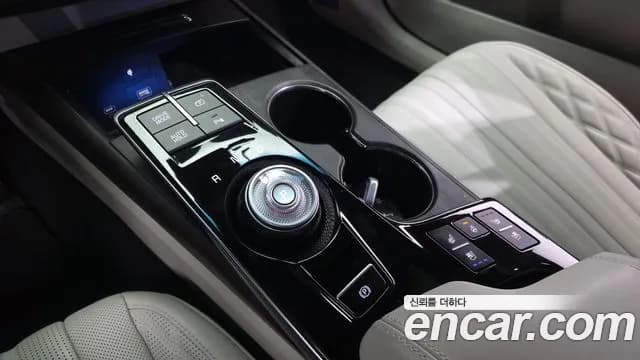 2023 Kia K8 Hybrid Signature Sold VIN KNAM6411BPA052951 – trunk area 2023 Kia K8 Hybrid Signature Sold VIN KNAM6411BPA052951 – trunk area