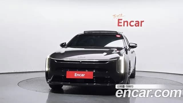 2025 Kia The New K8 Hybrid Signature Black Sold VIN KNAM6411BSA079818 – rear exterior 2025 Kia The New K8 Hybrid Signature Black Sold VIN KNAM6411BSA079818 – rear exterior