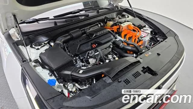 2025 Kia The New K8 Hybrid Signature Sold VIN KNAM6411BSA083360 – trunk area 2025 Kia The New K8 Hybrid Signature Sold VIN KNAM6411BSA083360 – trunk area