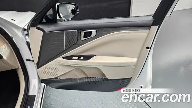 2025 Kia The New K8 Hybrid Signature Sold VIN KNAM6411BSA088483 – trunk area 2025 Kia The New K8 Hybrid Signature Sold VIN KNAM6411BSA088483 – trunk area