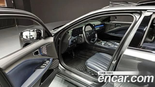 2025 Kia The New K8 Hybrid Signature Black Sold VIN KNAM6411BSA088841 – rear exterior 2025 Kia The New K8 Hybrid Signature Black Sold VIN KNAM6411BSA088841 – rear exterior