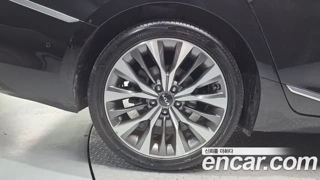 2022 Kia K8 2.5 Gasoline 2WD Sold VIN KNAM641BBNA003276 – side profile 2022 Kia K8 2.5 Gasoline 2WD Sold VIN KNAM641BBNA003276 – side profile
