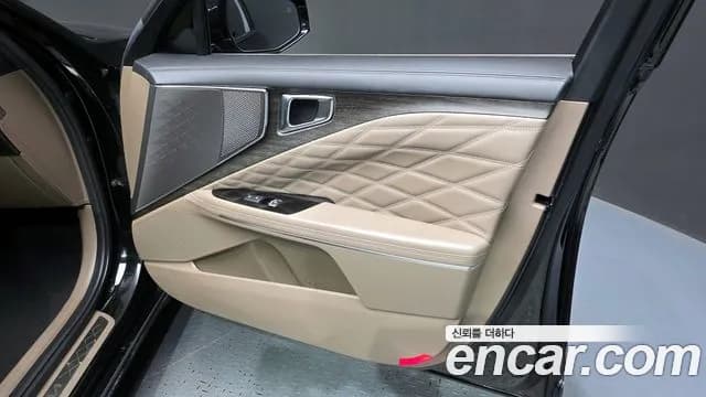 2022 Kia K8 2.5 Gasoline 2WD Sold VIN KNAM641BBNA003276 – interior seats 2022 Kia K8 2.5 Gasoline 2WD Sold VIN KNAM641BBNA003276 – interior seats