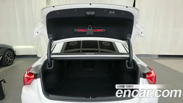 2022 Kia K8 2.5 Gasoline 2WD Sold VIN KNAM641BBNA016150 – exterior detail 2022 Kia K8 2.5 Gasoline 2WD Sold VIN KNAM641BBNA016150 – exterior detail