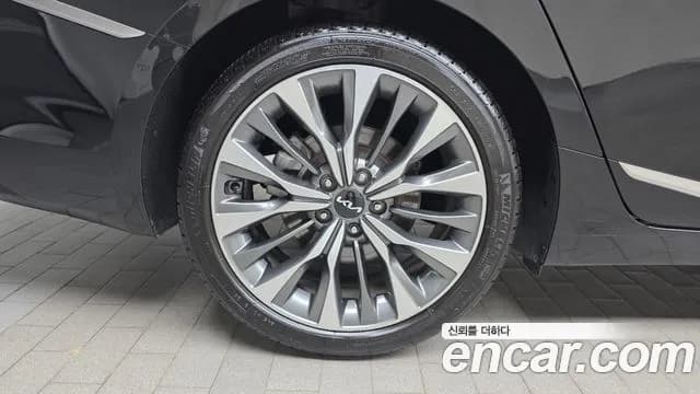 2022 Kia K8 2.5 Gasoline 2WD Sold VIN KNAM641BBNA027616 – front exterior 2022 Kia K8 2.5 Gasoline 2WD Sold VIN KNAM641BBNA027616 – front exterior