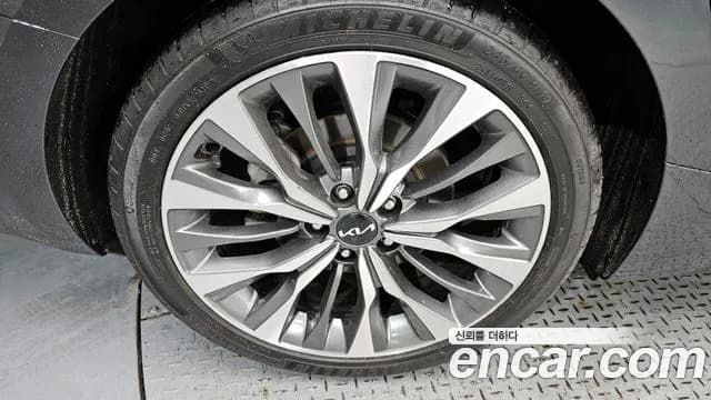 2022 Kia K8 2.5 Gasoline 2WD Sold VIN KNAM641BBNA028274 – exterior detail 2022 Kia K8 2.5 Gasoline 2WD Sold VIN KNAM641BBNA028274 – exterior detail