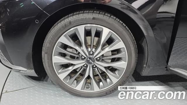 2022 Kia K8 2.5 Gasoline 2WD Sold VIN KNAM641BBNA030794 – rear exterior 2022 Kia K8 2.5 Gasoline 2WD Sold VIN KNAM641BBNA030794 – rear exterior