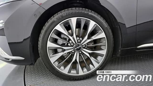 2022 Kia K8 2.5 Gasoline 2WD Sold VIN KNAM641BBNA030897 – side profile 2022 Kia K8 2.5 Gasoline 2WD Sold VIN KNAM641BBNA030897 – side profile