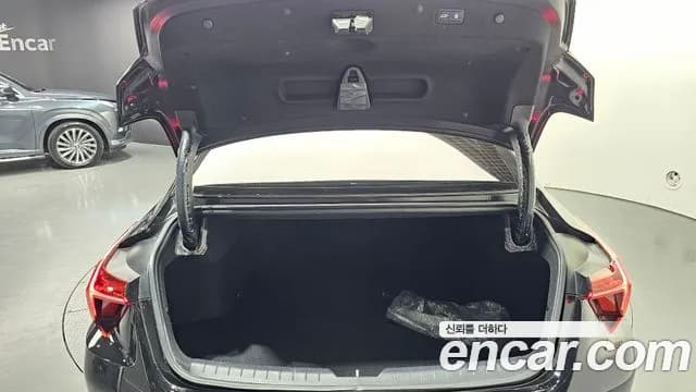 2023 Kia K8 2.5 Gasoline 2WD Sold VIN KNAM641BBPA031818 – exterior detail 2023 Kia K8 2.5 Gasoline 2WD Sold VIN KNAM641BBPA031818 – exterior detail