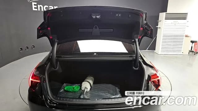 2023 Kia K8 2.5 Gasoline 2WD Sold VIN KNAM641BBPA035962 – trunk area 2023 Kia K8 2.5 Gasoline 2WD Sold VIN KNAM641BBPA035962 – trunk area