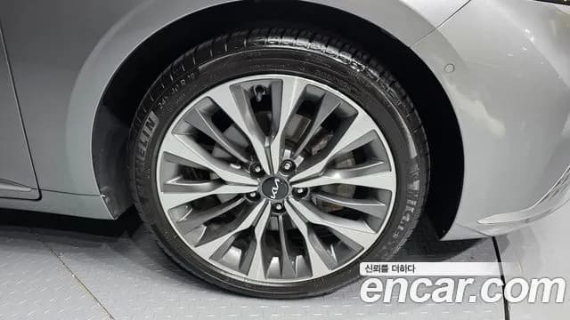 2024 Kia K8 2.5 Gasoline 2WD Sold VIN KNAM641BBRA065906 – undercarriage 2024 Kia K8 2.5 Gasoline 2WD Sold VIN KNAM641BBRA065906 – undercarriage