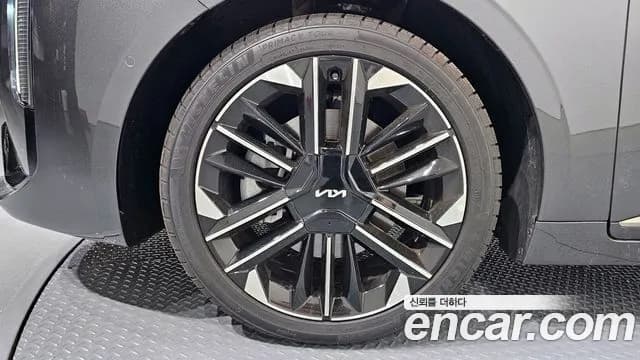 2026 Kia The New K8 2.5 Gasoline 2WD Sold VIN KNAM641BBTA086782 – photo 12 2026 Kia The New K8 2.5 Gasoline 2WD Sold VIN KNAM641BBTA086782 – photo 12