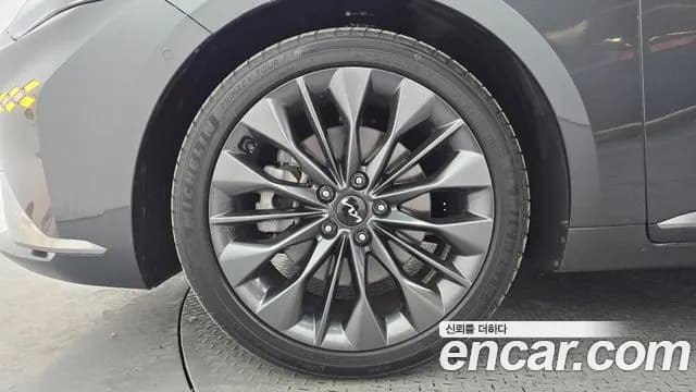 2024 Kia K8 2.5 Gasoline 2WD Sold VIN KNAM741BBRA062565 – trunk area 2024 Kia K8 2.5 Gasoline 2WD Sold VIN KNAM741BBRA062565 – trunk area