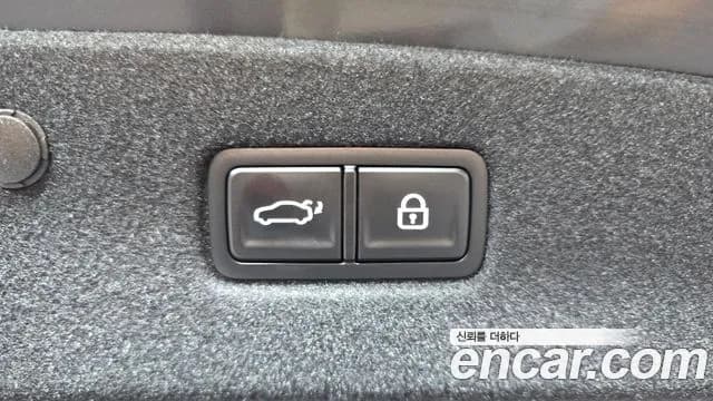 2024 Kia K8 2.5 Gasoline 2WD Sold VIN KNAM741BBRA070389 – interior seats 2024 Kia K8 2.5 Gasoline 2WD Sold VIN KNAM741BBRA070389 – interior seats