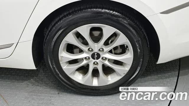 2023 Kia K8 3.5 LPG 2WD Sold VIN KNAM741FBPA056071 – photo 16 2023 Kia K8 3.5 LPG 2WD Sold VIN KNAM741FBPA056071 – photo 16