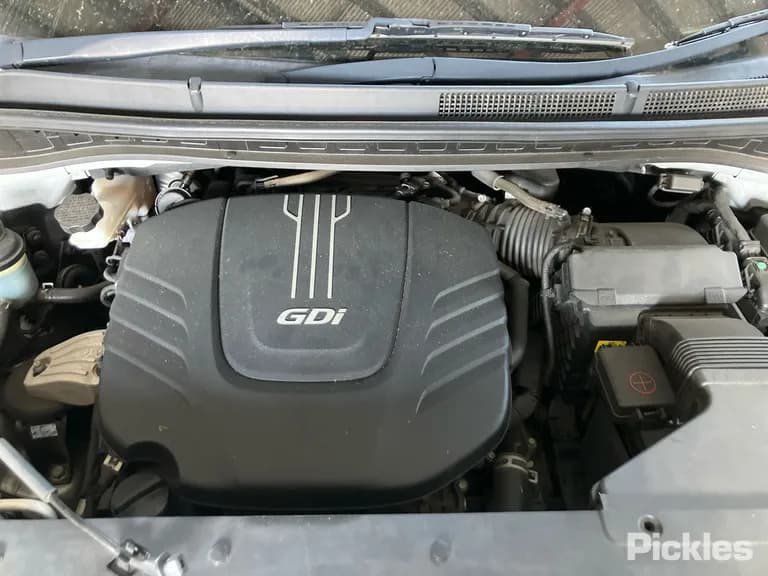 2017 Kia Carnival Used VIN KNAMB811MH6336511 – interior seats 2017 Kia Carnival Used VIN KNAMB811MH6336511 – interior seats