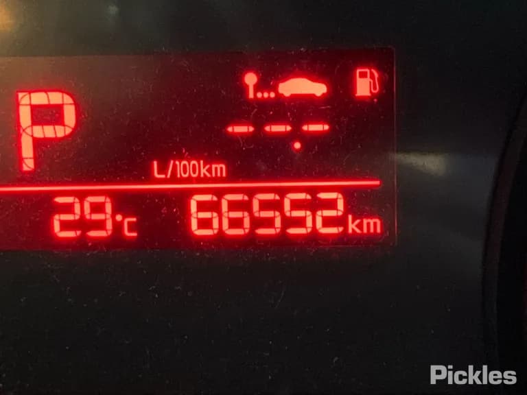 2017 Kia Carnival Used VIN KNAMB811MH6336511 – photo 22 2017 Kia Carnival Used VIN KNAMB811MH6336511 – photo 22