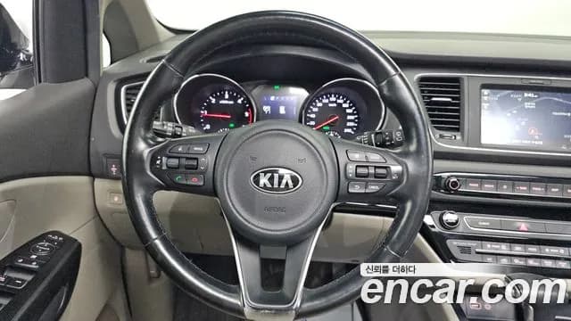 2018 Kia All New Carnival 9-seater Luxury Sold VIN KNAMB81ABJS348382 – trunk area 2018 Kia All New Carnival 9-seater Luxury Sold VIN KNAMB81ABJS348382 – trunk area