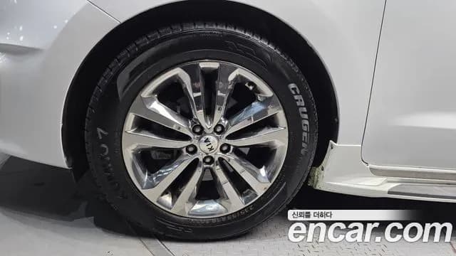2018 Kia All New Carnival 7-seater Limousine Sold VIN KNAMB81ABJS363366 – exterior detail 2018 Kia All New Carnival 7-seater Limousine Sold VIN KNAMB81ABJS363366 – exterior detail