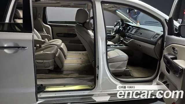 2018 Kia All New Carnival 7-seater Limousine Sold VIN KNAMB81ABJS363366 – undercarriage 2018 Kia All New Carnival 7-seater Limousine Sold VIN KNAMB81ABJS363366 – undercarriage