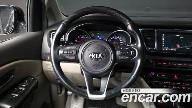 2018 Kia All New Carnival 7-seater Limousine Sold VIN KNAMB81ABJS369144 – photo 20 2018 Kia All New Carnival 7-seater Limousine Sold VIN KNAMB81ABJS369144 – photo 20
