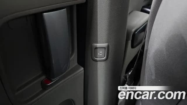2018 Kia All New Carnival 9-seater Luxury Sold VIN KNAMB81ABJS424185 – exterior detail 2018 Kia All New Carnival 9-seater Luxury Sold VIN KNAMB81ABJS424185 – exterior detail