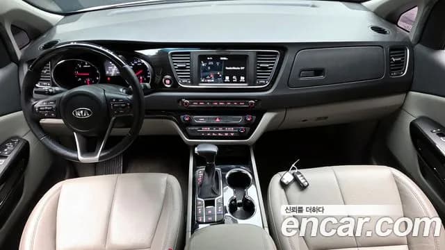 2019 Kia The New Carnival 7-Seater Limousine Sold VIN KNAMB81ABKS452474 – exterior detail 2019 Kia The New Carnival 7-Seater Limousine Sold VIN KNAMB81ABKS452474 – exterior detail