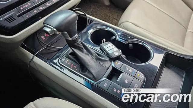 2019 Kia The New Carnival 7-Seater Limousine Sold VIN KNAMB81ABKS453872 – rear exterior 2019 Kia The New Carnival 7-Seater Limousine Sold VIN KNAMB81ABKS453872 – rear exterior