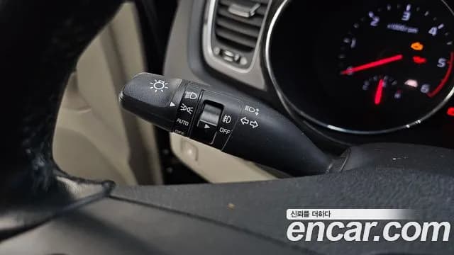 2019 Kia The New Carnival 7-Seater Limousine Sold VIN KNAMB81ABKS453872 – interior seats 2019 Kia The New Carnival 7-Seater Limousine Sold VIN KNAMB81ABKS453872 – interior seats