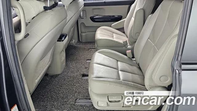 2019 Kia The New Carnival 7-Seater Limousine Sold VIN KNAMB81ABKS453872 – photo 24 2019 Kia The New Carnival 7-Seater Limousine Sold VIN KNAMB81ABKS453872 – photo 24