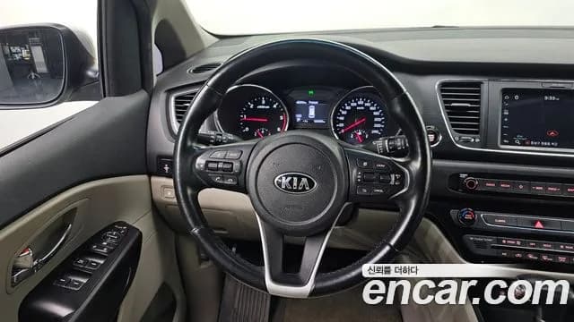 2019 Kia The New Carnival 9-Seater Luxury Sold VIN KNAMB81ABKS463845 – trunk area 2019 Kia The New Carnival 9-Seater Luxury Sold VIN KNAMB81ABKS463845 – trunk area