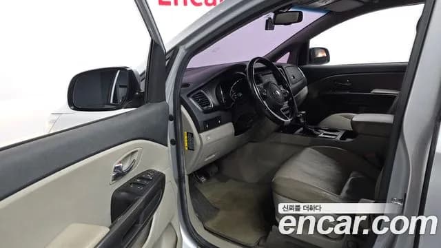 2019 Kia The New Carnival 9-Seater Luxury Sold VIN KNAMB81ABKS489561 – front exterior 2019 Kia The New Carnival 9-Seater Luxury Sold VIN KNAMB81ABKS489561 – front exterior